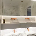 Azor شقة *